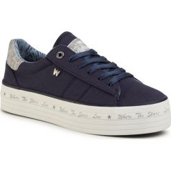 Tenisówki WRANGLER - Java WL01645A Navy 016. Niebieskie półbuty damskie Wrangler, bez wzorów, z gumy, bez obcasa, na płaskiej podeszwie, bez zapięcia. W wyprzedaży za 169,00 zł.