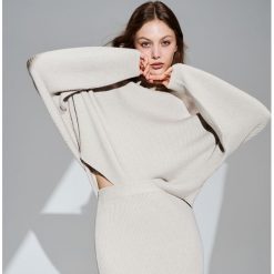 Sweter oversize - Beżowy. Brązowe bez kategorii Reserved, s. Za 159,99 zł.