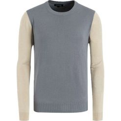 Swetry klasyczne męskie: Sweter w kolorze beżowo-szarym