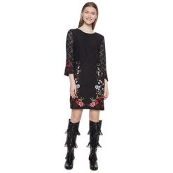 Desigual Kamizelka Vermont Negro 18Wwvwa8 Sukienka Damska 2000 (Rozmiar 38). Czarne sukienki koronkowe marki Desigual. W wyprzedaży za 384,00 zł.