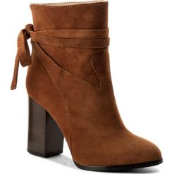 Botki BOSS - Rachel 50376666 10199370 01 Dark Orange 801. Brązowe buty zimowe damskie Boss, ze skóry, na obcasie. W wyprzedaży za 949,00 zł.