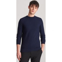 Klasyczny sweter z organicznej bawełny - Granatowy. Niebieskie swetry męskie Reserved, s, z bawełny, klasyczne. Za 89,99 zł.