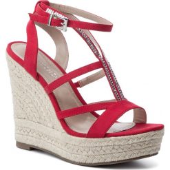Espadryle DEEZEE - LS4981-04 Red. Czerwone espadryle damskie DeeZee, bez wzorów, ze skóry ekologicznej, bez obcasa, na obcasie. W wyprzedaży za 59,98 zł.