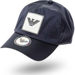 CZAPKA Z DASZKIEM Emporio Armani. Niebieskie czapki męskie Emporio Armani, z aplikacjami, z materiału. Za 369,00 zł.