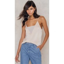 T-shirty damskie: NA-KD Exclusive Koszulka Deep Chiffon Detail – Nude