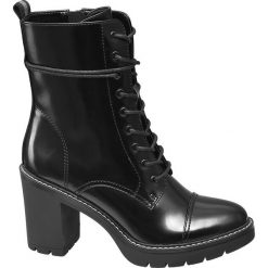 Botki damskie Catwalk czarne. Czarne botki damskie Catwalk, z materiału, bez obcasa, na obcasie, na zamek. Za 159,90 zł.