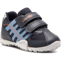 Sneakersy GEOX - B Snake B. A B92G7A 0BC14 C0700 M Navy/Avio. Niebieskie trampki chłopięce Geox, bez wzorów, ze skóry ekologicznej, na rzepy. W wyprzedaży za 129,00 zł.