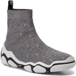 Sneakersy RED VALENTINO - SQ2S0C14FSI Argento D00. Szare półbuty damskie Red Valentino, na co dzień, bez wzorów, z tworzywa sztucznego, bez obcasa, na płaskiej podeszwie, bez zapięcia. Za 1399,00 zł.