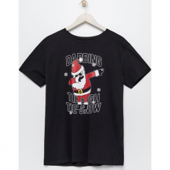 Męski t-shirt z Mikołajem dabberem - Czarny. Czarne t-shirty męskie marki Sinsay, l. Za 29,99 zł.