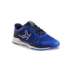 Buty tenisowe TS590 męskie na każdą nawierzchnię. Niebieskie buty sportowe męskie ARTENGO, z poliesteru, bez zapięcia, tenisowe. Za 199,99 zł.