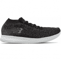 New Balance Fresh Foam Zante Solas - WZANSBB. Pomarańczowe buty sportowe damskie New Balance, bez wzorów, tenisowe. W wyprzedaży za 309,99 zł.