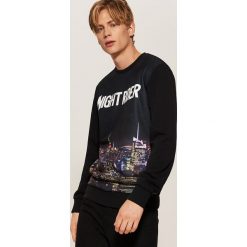 Bluza z fotonadrukiem - Czarny. Czarne bluzy męskie rozpinane marki House, s. W wyprzedaży za 29,99 zł.