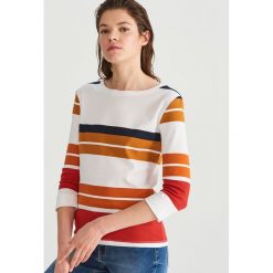 Koszulka w paski - Biały. Białe koszulki damskie Reserved, s, w paski, bez kołnierzyka. Za 49,99 zł.