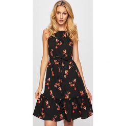 Vero Moda - Sukienka. Różowe sukienki damskie Vero Moda, na co dzień, s, bez wzorów, z poliesteru, casualowe, z okrągłym kołnierzem, bez rękawów, rozkloszowane. Za 129,90 zł.