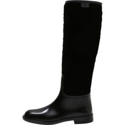 L’Autre Chose Kalosze black velvet. Czarne buty zimowe damskie marki L’Autre Chose, z gumy. W wyprzedaży za 532,35 zł.