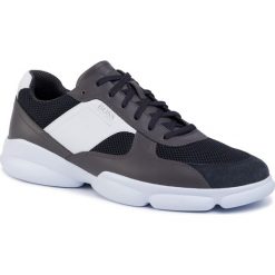 Sneakersy BOSS - Rapid 50422403 10214593 01 Open Grey 060. Niebieskie sneakersy męskie Boss, na co dzień, bez wzorów, z zamszu, klasyczne, bez zapięcia. W wyprzedaży za 679,00 zł.