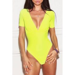 Top - body MERLISA YELLOW. Żółte bluzki damskie IVET, bez wzorów, bez kołnierzyka, bez rękawów. W wyprzedaży za 19,00 zł.