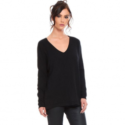 Sweter "Talia" w kolorze czarnym. Czarne swetry klasyczne damskie marki Cosy Winter, s, ze splotem. W wyprzedaży za 181,95 zł.