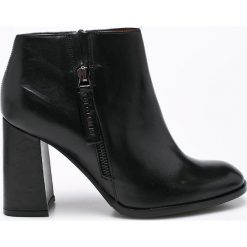 Buty zimowe damskie: Solo Femme - Botki