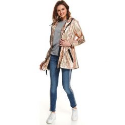Kurtka damska typu parka. Różowe kurtki damskie Top Secret, na lato, s, bez wzorów, klasyczne, bez kaptura. W wyprzedaży za 89,99 zł.