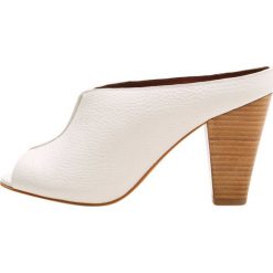 Chodaki damskie: Reiss MARCEL Klapki off white