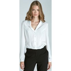 Bluzka damska z szalowym kołnierzem - ecru. Bluzki damskie NIFE, s, bez wzorów, z poliesteru, eleganckie, z klasycznym kołnierzykiem, z długim rękawem. Za 139,00 zł.