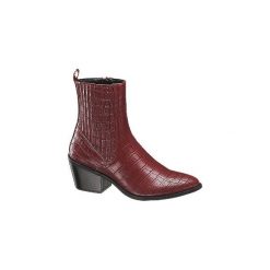 Botki damskie. Czerwone botki damskie ze skóry, bez obcasa, na obcasie, na zamek. Za 239,90 zł.