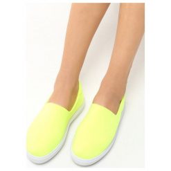 Żółte Slip On Arda. Żółte trampki damskie slip on Born2be. Za 29,99 zł.