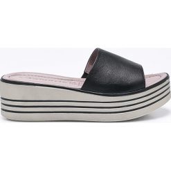 Chodaki damskie: Tamaris – Klapki