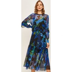 Desigual - Sukienka. Niebieskie sukienki damskie Desigual, na co dzień, s, bez wzorów, z elastanu, casualowe, z okrągłym kołnierzem, z długim rękawem, długie, midi, proste. W wyprzedaży za 269,90 zł.