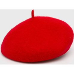 Answear - Beret. Czerwone czapki damskie ANSWEAR, bez wzorów, z wełny. W wyprzedaży za 34,90 zł.
