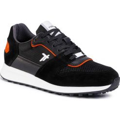 Sneakersy TOGOSHI - TG-22-04-000217 601. Czarne sneakersy męskie Togoshi, bez zapięcia. W wyprzedaży za 329,00 zł.