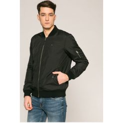 Tommy Jeans - Kurtka bomber. Czarne kurtki męskie marki Tommy Jeans, xxl, z poliesteru. W wyprzedaży za 329,90 zł.