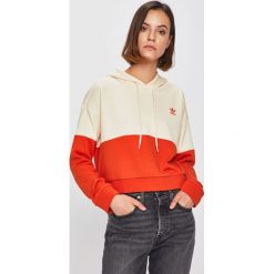 Adidas Originals - Bluza. Białe bluzy damskie adidas Originals, z nadrukiem, z elastanu, bez rękawów, z kapturem. W wyprzedaży za 199,90 zł.