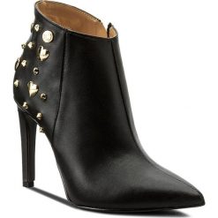 Botki LOVE MOSCHINO - JA2112AC04JB0000 Nero. Czarne botki damskie skórzane marki Love Moschino. W wyprzedaży za 699,00 zł.