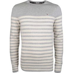 Tommy Hilfiger Sweter "Basic CN". Swetry męskie TOMMY HILFIGER, bez wzorów, z bawełny, z okrągłym kołnierzem, bez kaptura. Za 199,00 zł.