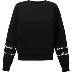 Cardio Bunny - Bluza Chicago. Czarne bluzy damskie Cardio Bunny, s, z aplikacjami, z elastanu, bez rękawów, bez kaptura. W wyprzedaży za 129,90 zł.