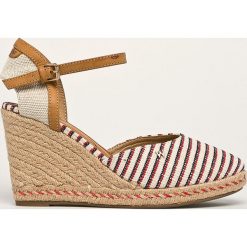 Wrangler - Espadryle. Szare koturny damskie Wrangler, z okrągłym noskiem, na klamry. Za 219,90 zł.