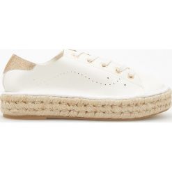 Buty damskie: Espadryle na platformie - Biały
