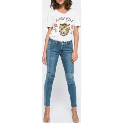 Levi's - Jeansy 711. Jeansy damskie Levi's®. W wyprzedaży za 319,90 zł.