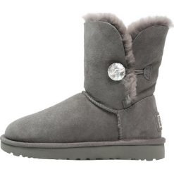 UGG BAILEY Śniegowce grey. Szare buty zimowe damskie Ugg, z materiału. Za 1069,00 zł.