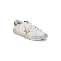 Buty Le Temps des Cerises CITY. Białe trampki i tenisówki damskie marki Le Temps Des Cerises, bez wzorów, bez zapięcia. Za 207,20 zł.