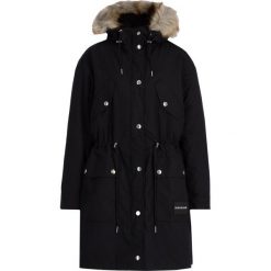Parka Calvin Klein Jeans J20J211535. Czarne kurtki damskie Calvin Klein Jeans, s, bez wzorów, z bawełny, bez kaptura. W wyprzedaży za 619,00 zł.