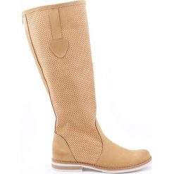 Kozaki dziurkowane z suwakiem - skóra naturalna - model 126 - kolor camelowy. Kozaki damskie Zapato, ze skóry, bez obcasa, bez zapięcia. W wyprzedaży za 317,00 zł.
