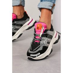 Czarne buty sportowe sneakersy sznurowane casu 20g7/b. Czarne buty dziewczęce sportowe Casu, bez wzorów, ze skóry ekologicznej, na sznurówki. Za 79,99 zł.
