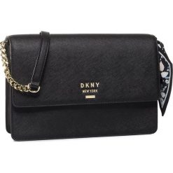 Torebka DKNY - Liza-Md Shoulder Flp R01E1936 Blk/Gold BGD. Czarne listonoszki damskie DKNY, na co dzień, bez wzorów, ze skóry, eleganckie, bez dodatków. W wyprzedaży za 589,00 zł.