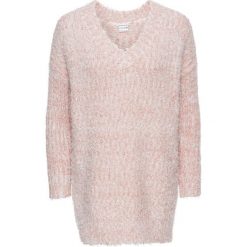 Sweter dzianinowy bonprix stary jasnoróżowy - biały. Różowe swetry damskie bonprix, bez wzorów, z dzianiny, retro, z długim rękawem, długie, bez kaptura. Za 69,99 zł.