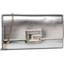 Torebka GUESS - Dazzle (MG) Evening Bags HWMG76 75710 SIL. Szare torebki klasyczne damskie Guess, z aplikacjami, ze skóry ekologicznej, eleganckie, bez dodatków. W wyprzedaży za 339,00 zł.