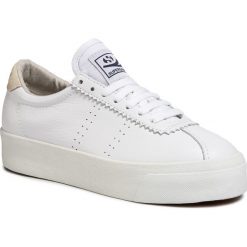 Sneakersy SUPERGA - 2854 Club 3 Leasuew S1113FW White/Beige/Lt Sand A0E. Białe półbuty damskie Superga, na co dzień, bez wzorów, ze skóry, bez obcasa, bez zapięcia. Za 439,00 zł.