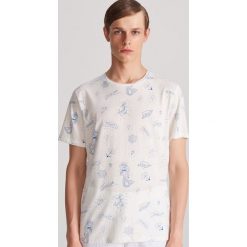 T-shirt z rysunkowym nadrukiem - Kremowy. Białe t-shirty męskie Reserved, s, z nadrukiem, bez kołnierzyka. Za 39,99 zł.